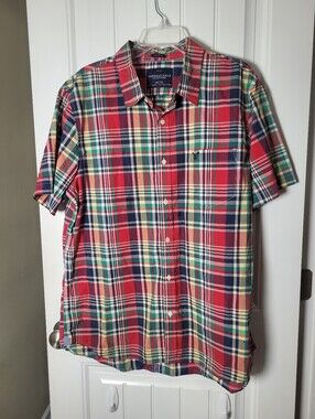 American Eagle Outfitters Red Green Navy Plaid Short-Sleeve Button-Down Shirt